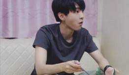 王俊凯吃瓜娱乐视频,揭秘明星幕后趣事